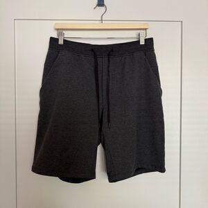 Lululemon Shorts 9.5'' Men Sz L Dark Gray Pull On Drawstring Pockets Gym Running